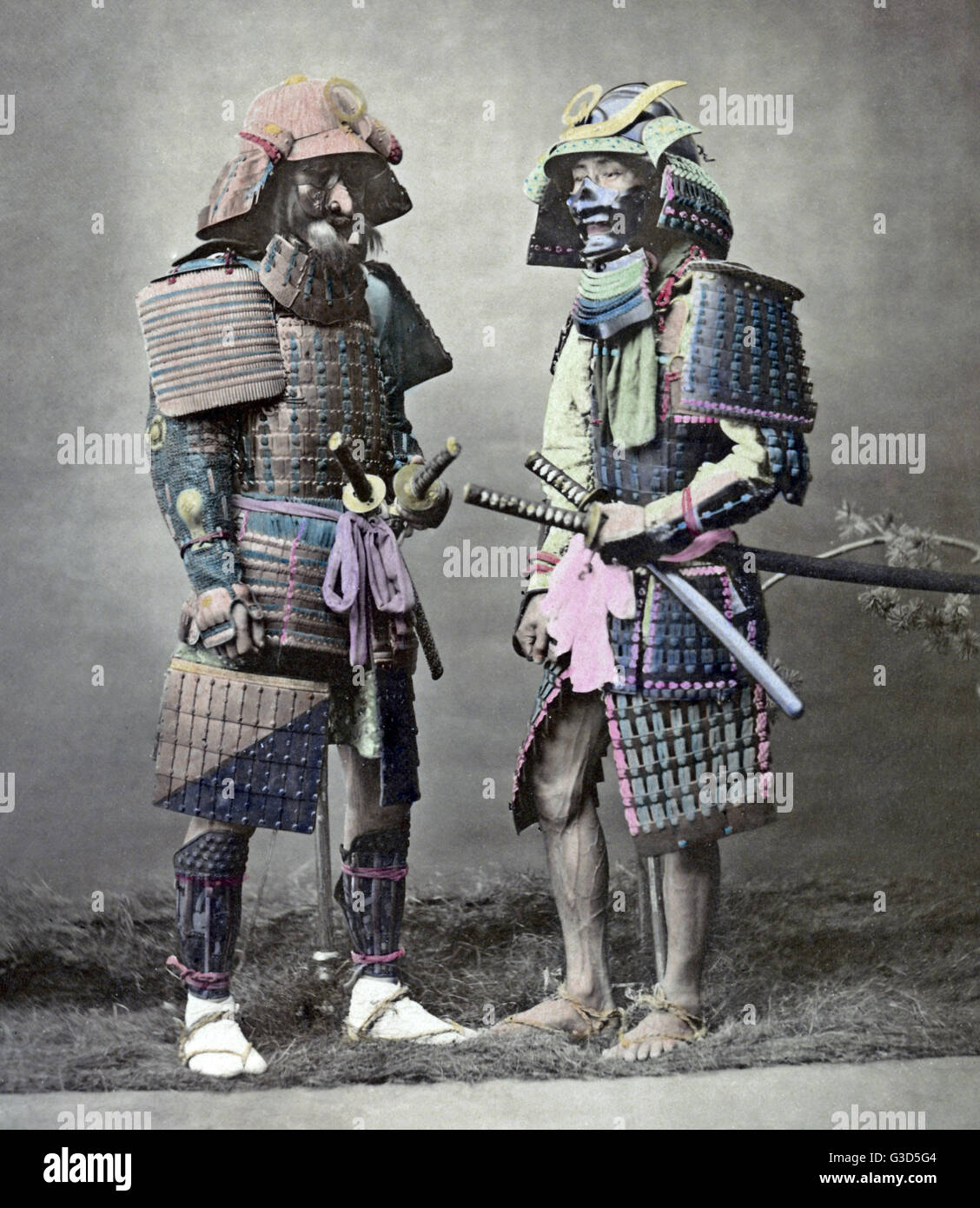 Zwei Samurai-Krieger (wahrscheinlich Schauspieler) Japan, ca. 1880 s.     Datum: ca. 1880 s Stockfoto