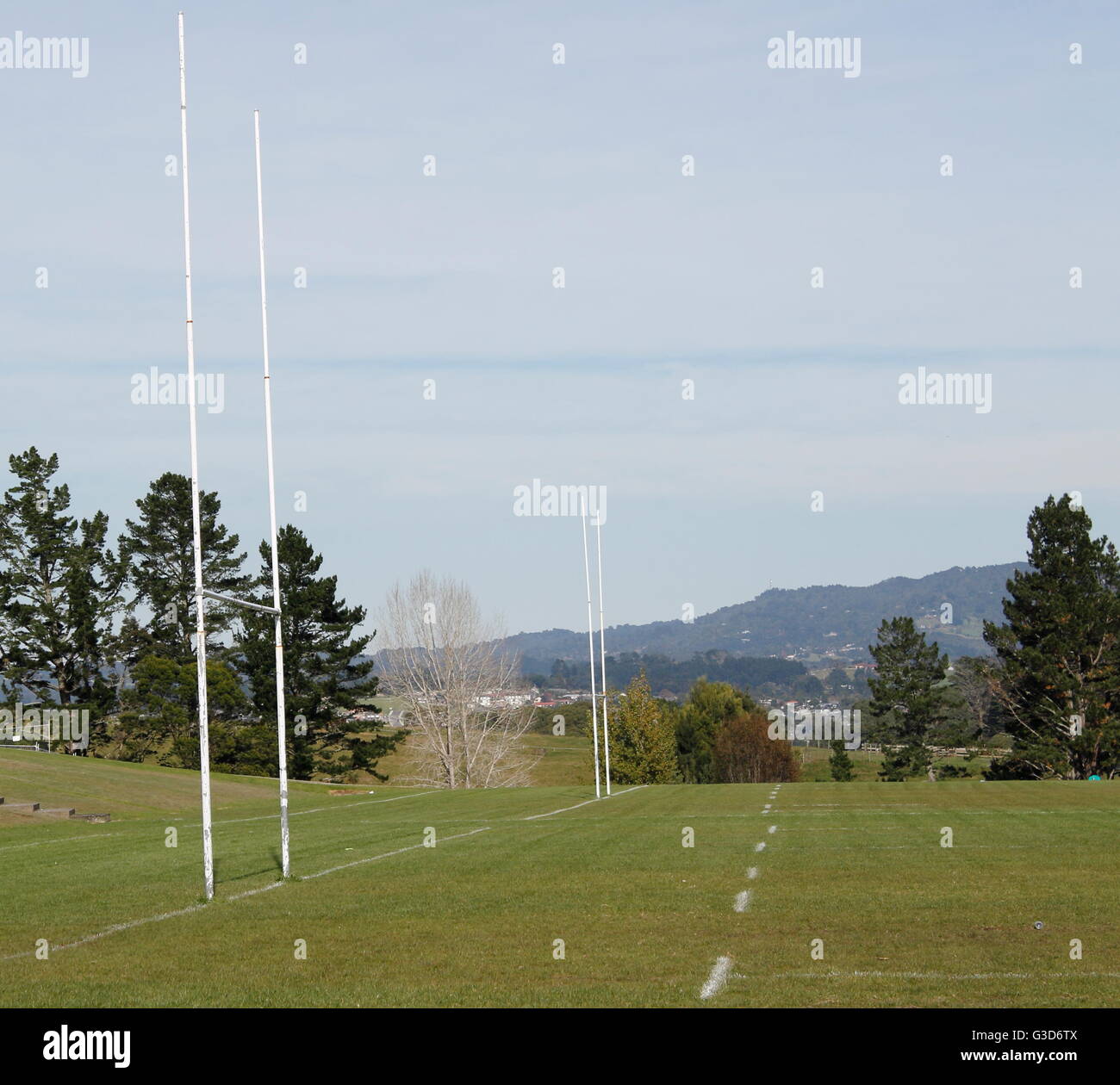 Rugby Rugby Torpfosten auf einem Feld Stockfoto