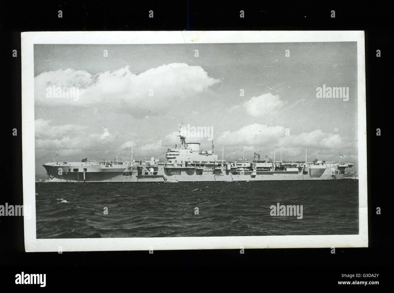 Aircraft carrier hms indefatigable r10 Fotos und Bildmaterial in