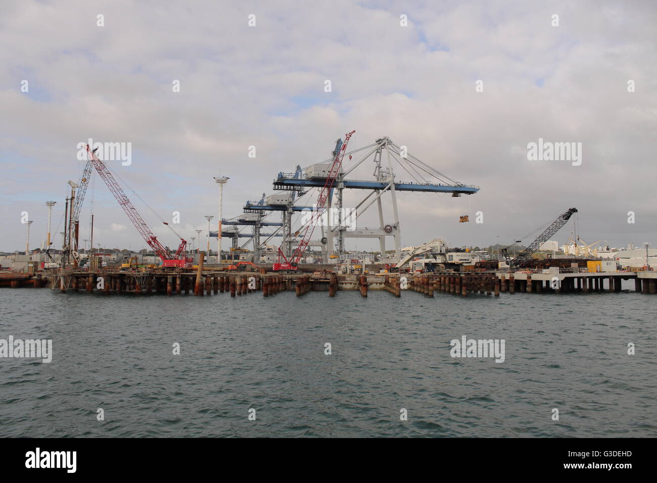 Bau am Hafen von Auckland Stockfoto