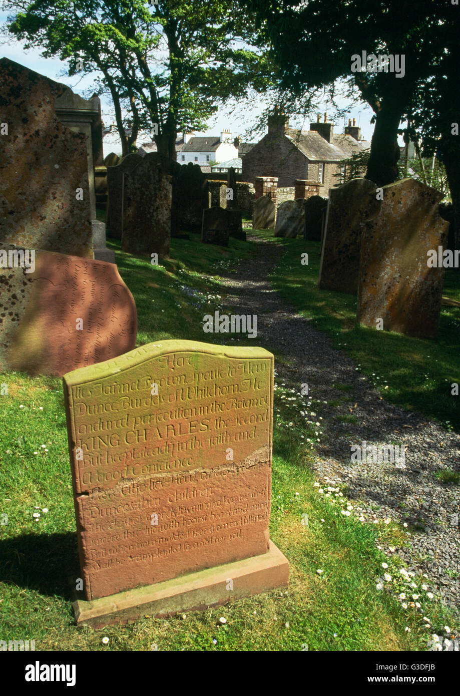 Grabstein in Fund Kathedrale-Priorat Friedhof, Covenanter Hew Dunce. Stockfoto