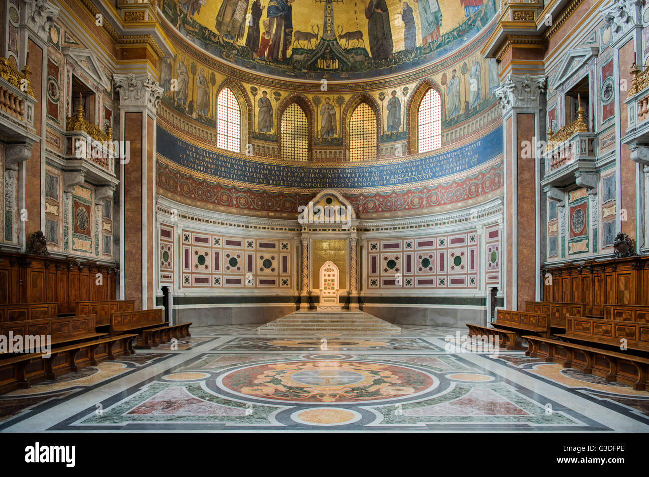 Italien, Rom, Päpstliche Erzbasilika San Giovanni in Laterano (Auch Lateranbasilika), Kathedra des Papstes als Bischof von Rom ich Stockfoto