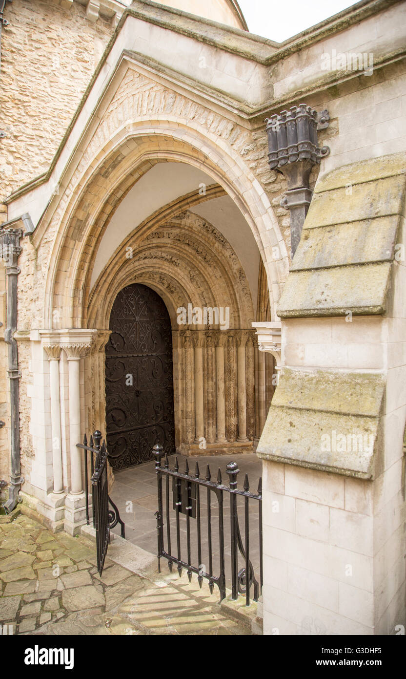Kirche in London Außeneingang Tür Stockfoto