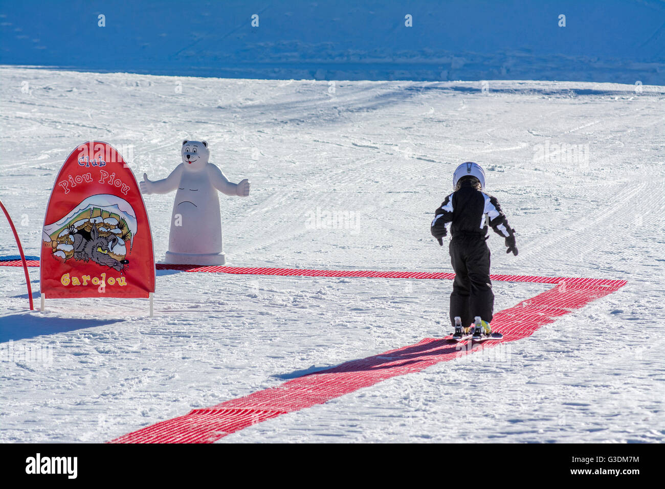 Skischule für Kinder, club Piou Piou, le Mont-Dore, Puy de Dome, Auvergne, Frankreich Stockfoto