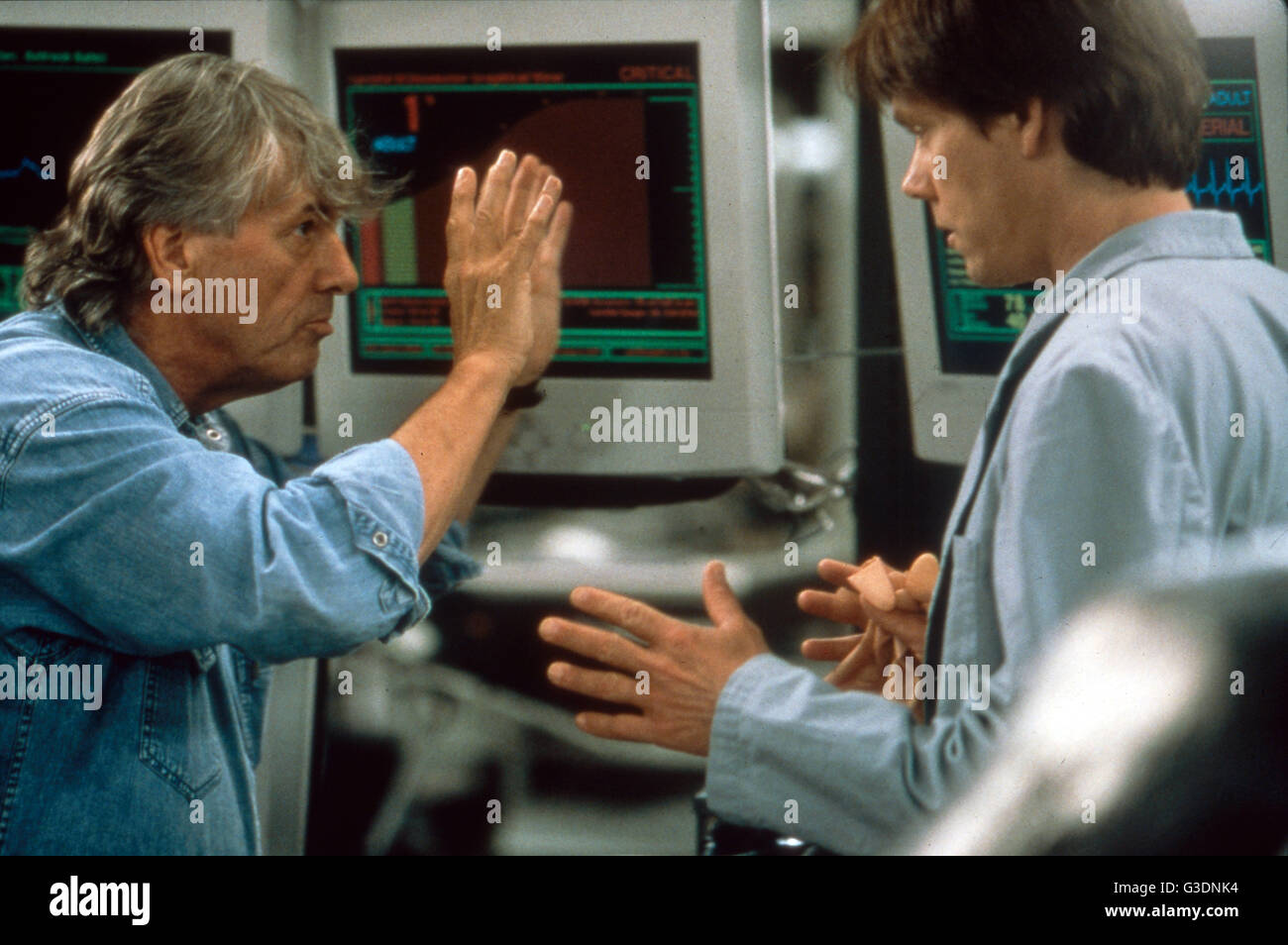 Hollow Man, aka: Hollow Man - Unsichtbare Gefahr, USA/Deutschland 2000, der Regisseur Paul Verhoeven ("Links") Mit Monia Kevin Bacon Stockfoto