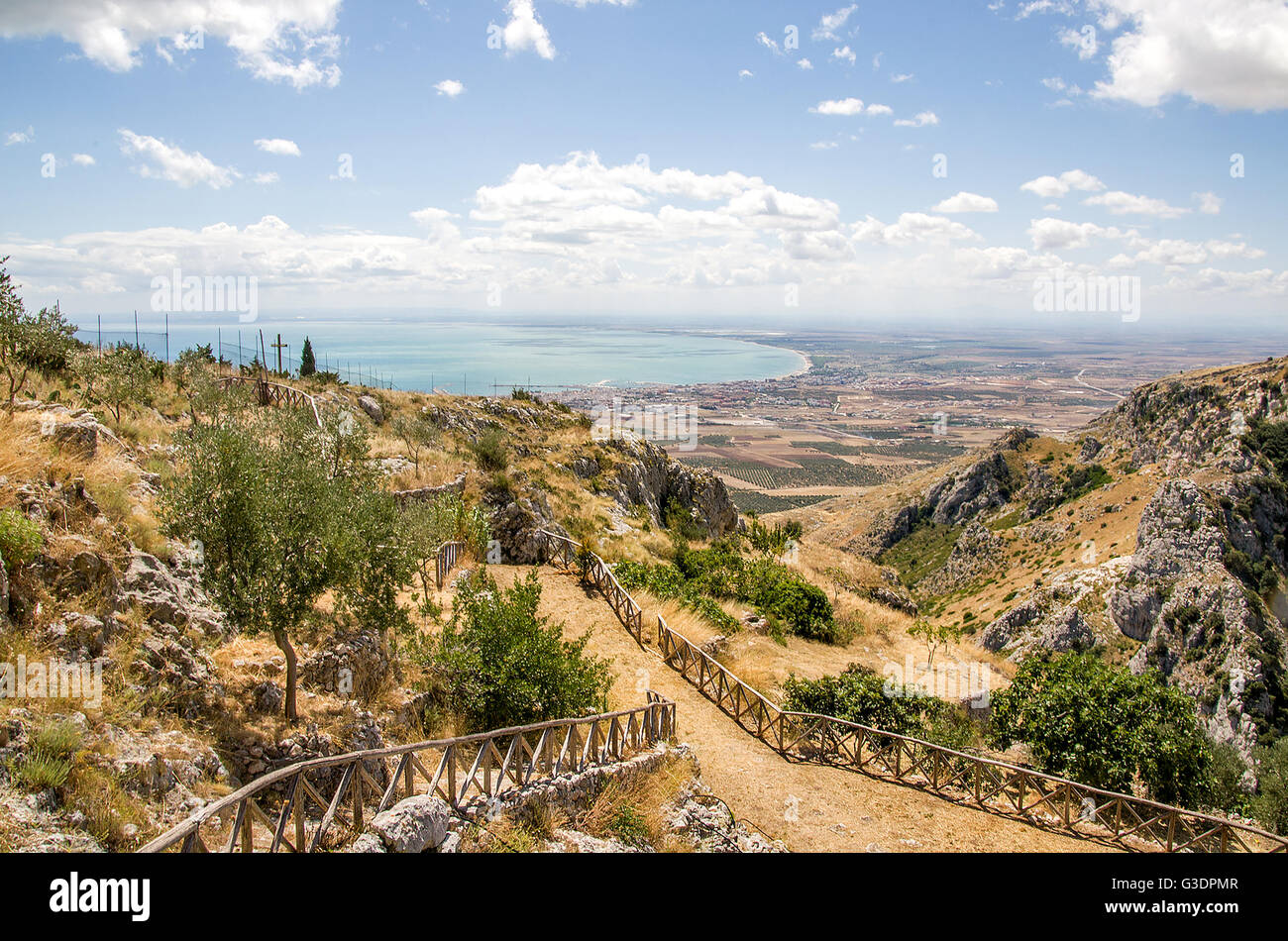 Golf von Manfredonia - Puglia - aus Pulsano Hermitage - Berg Gargano -  Italien Stockfotografie - Alamy