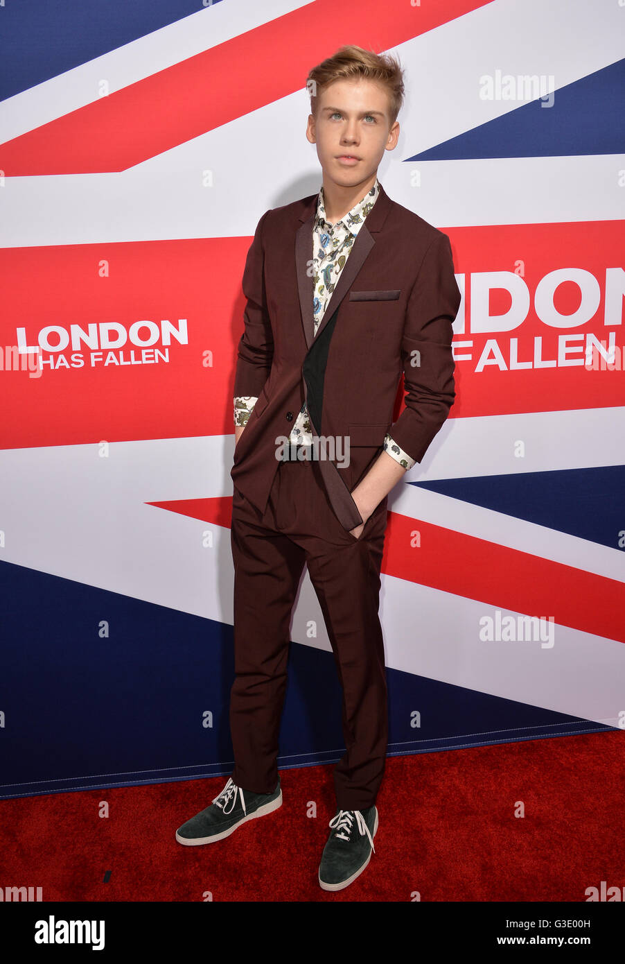 LOS ANGELES, CA - 1. März 2016: Schauspieler Aidan Alexander bei der Los-Angeles-Premiere von "London ist gefallen" Cinerama Dome, Hollywood. Stockfoto