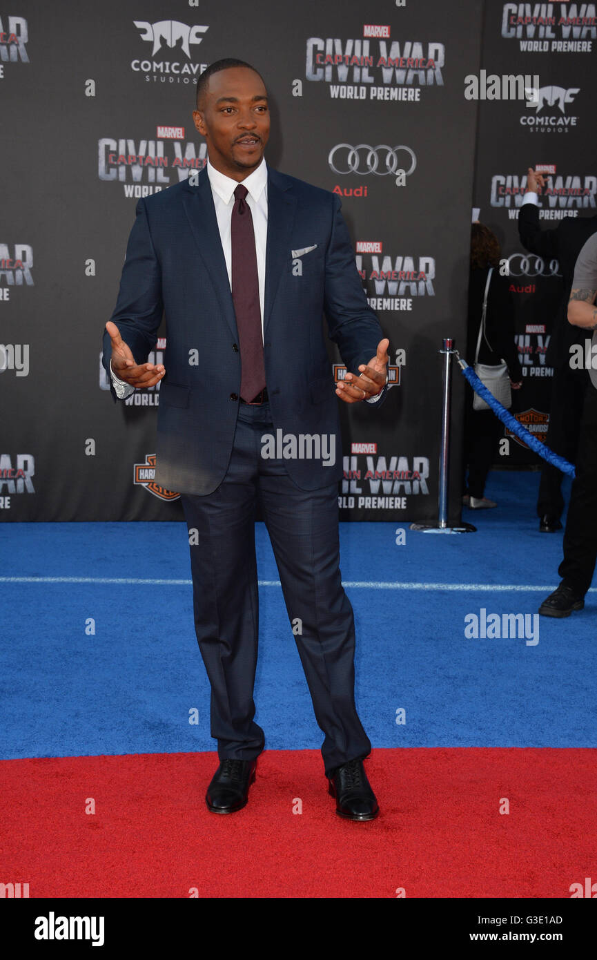 LOS ANGELES, CA. 12. April 2016: Schauspieler Anthony Mackie bei der Weltpremiere von "Captain America: Bürgerkrieg" im Dolby Theater, Hollywood. Stockfoto