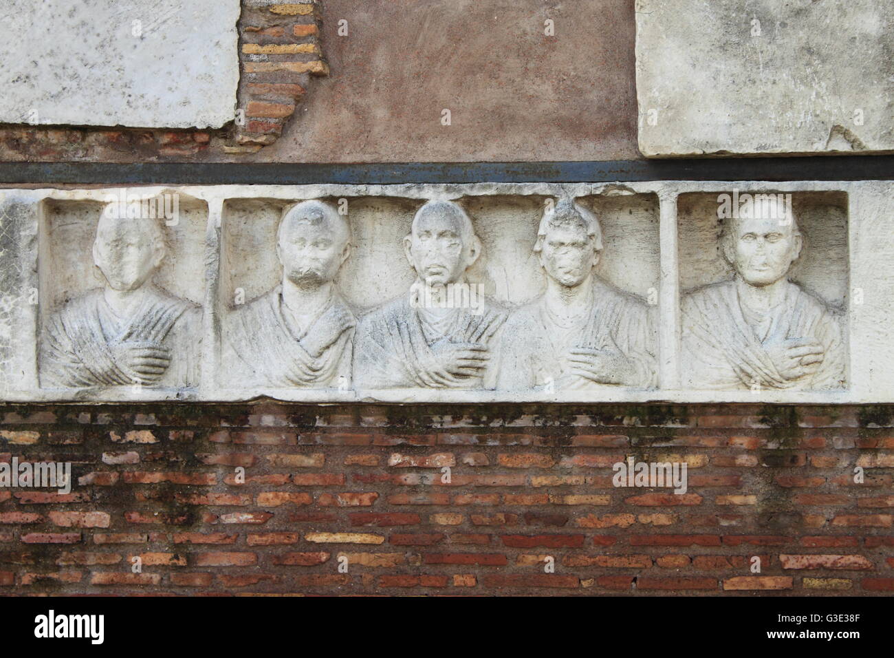 Basrelief in der Via Appia von Rom, Italien Stockfoto