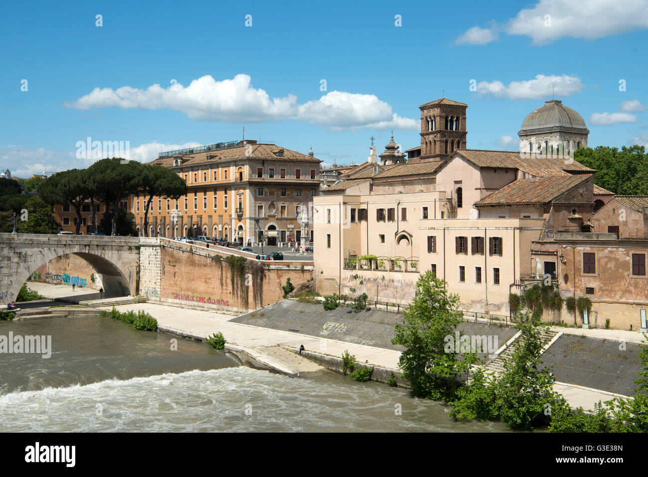 Italien, Rom, Ponte Cestio, (Ponte San Bartolomeo, Pons Cestius) Stockfoto