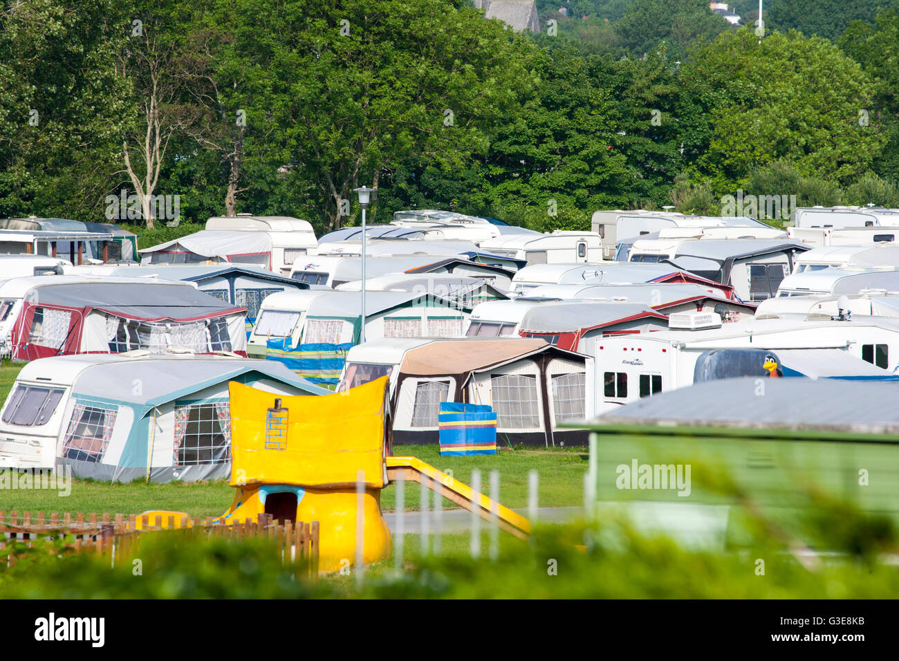 Überfüllten Campingplatz in Wales Ceredigion UK Stockfoto