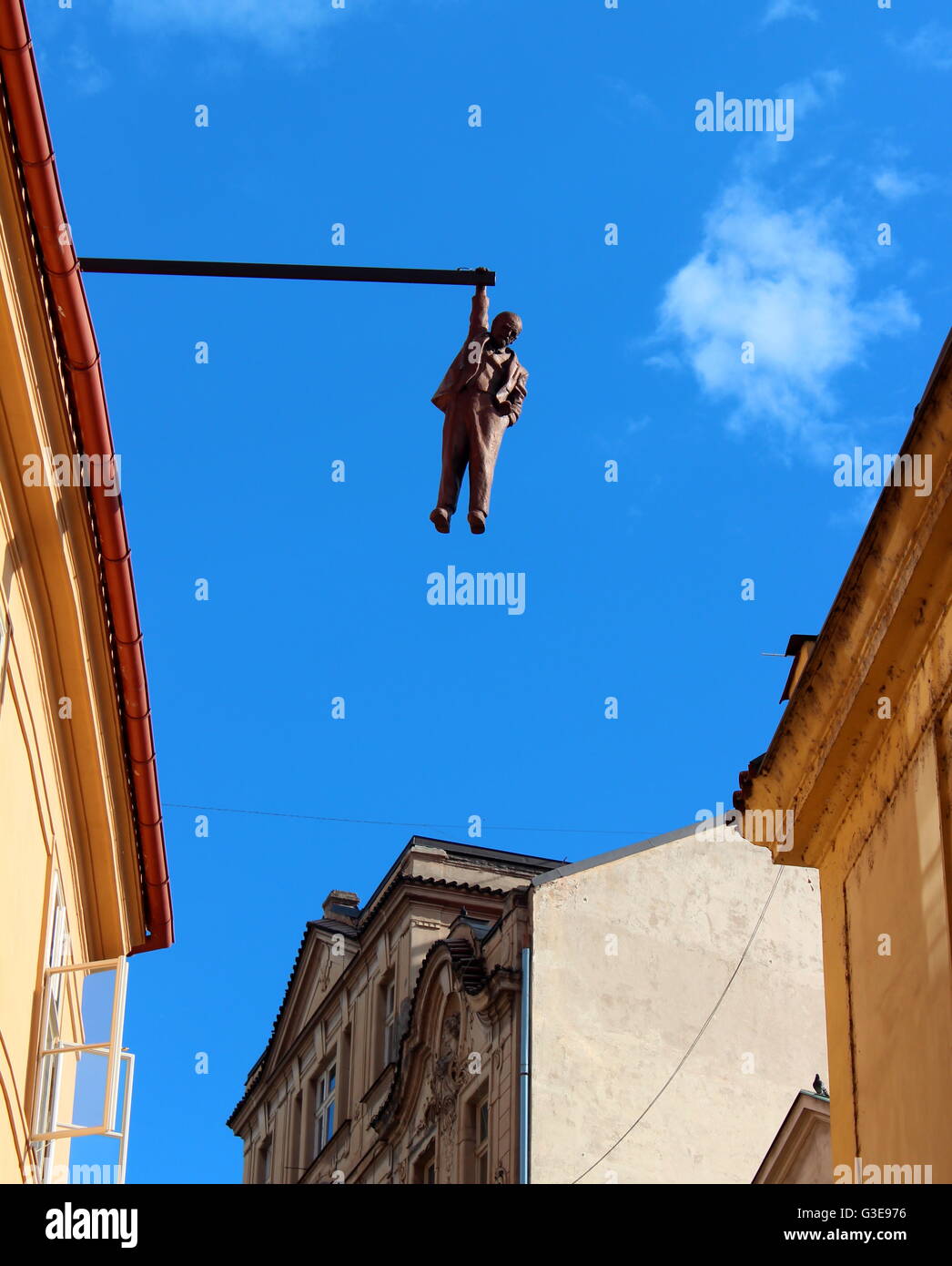 "Man hängen", Skulptur von Sigmund Freud des tschechischen Bildhauers David Černý, Prag, Tschechische Republik Stockfoto