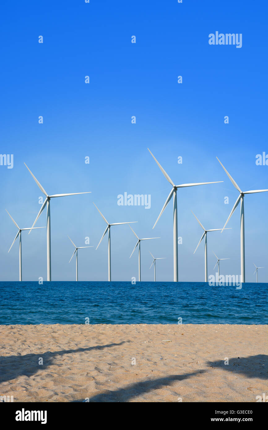 Offshore-Windenergieanlage Stockfoto