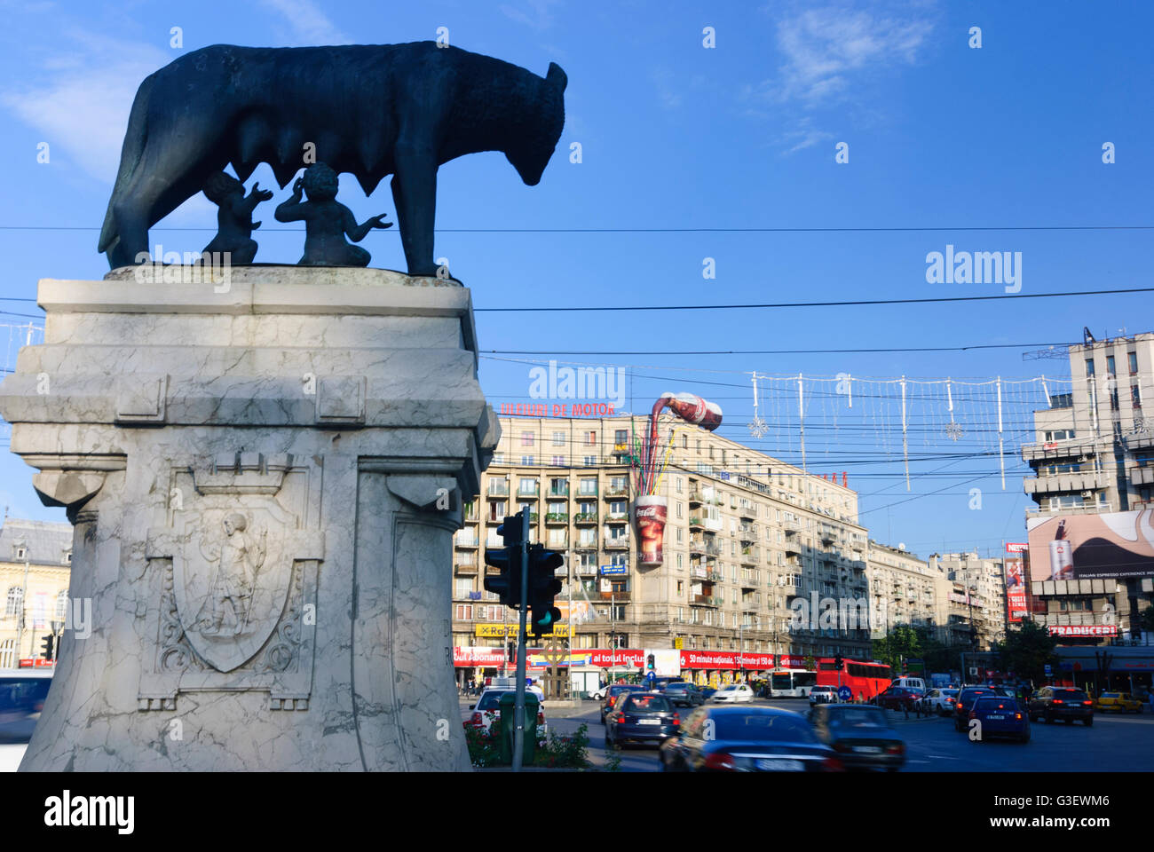 Piata romana platz mit romulus und remus statue Stockfotos und bilder