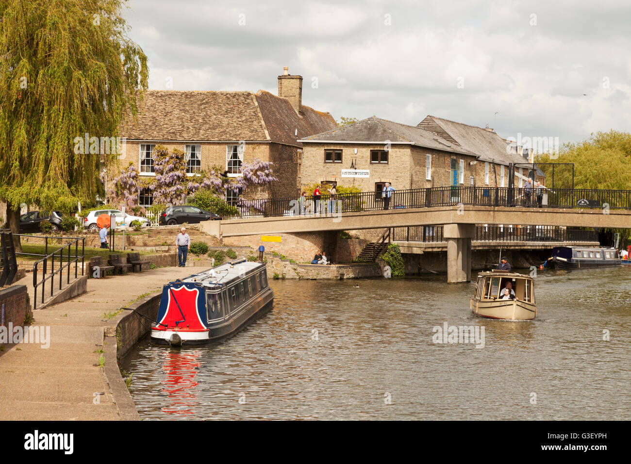 Boote am Fluss Great Ouse in Ely, Cambridgeshire, East Anglia UK Stockfoto