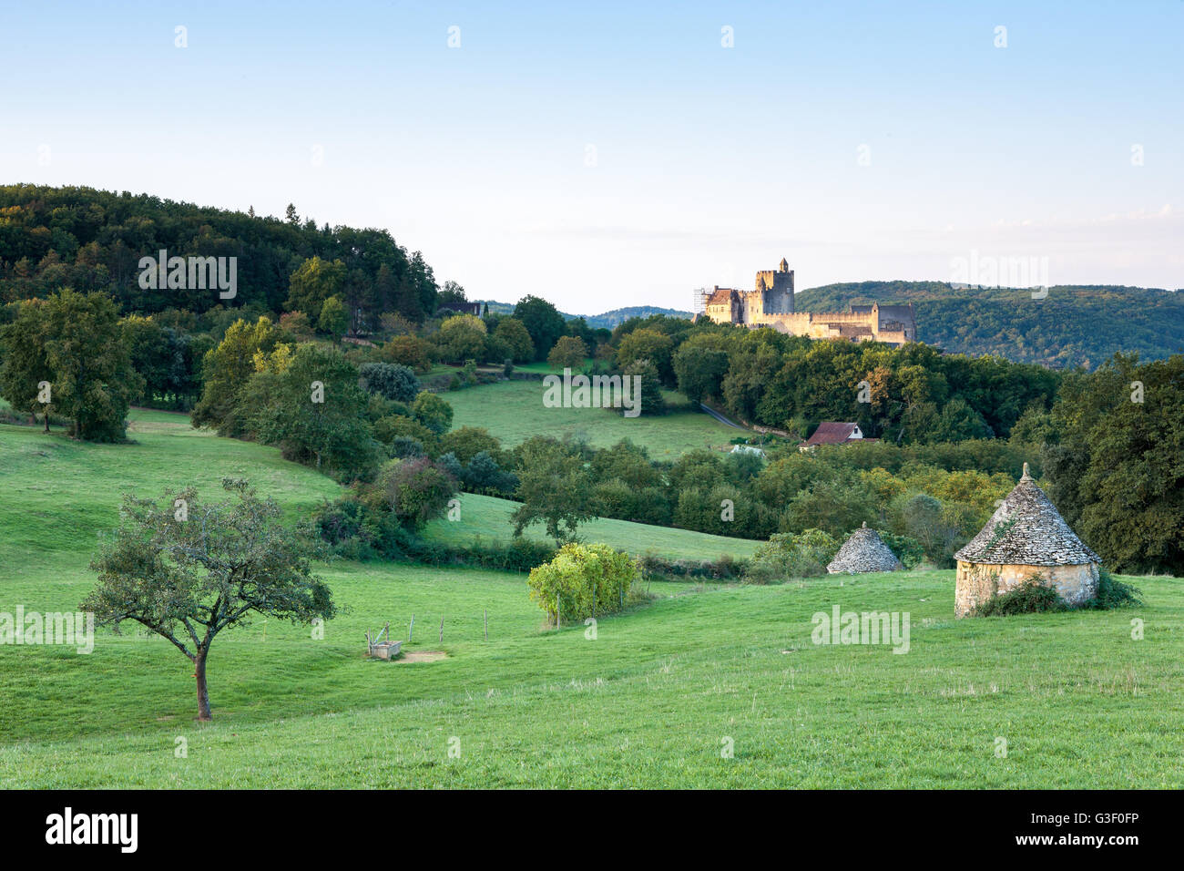 Schloss Beynac in den frühen Morgenstunden Dordogne Frankreich Stockfoto