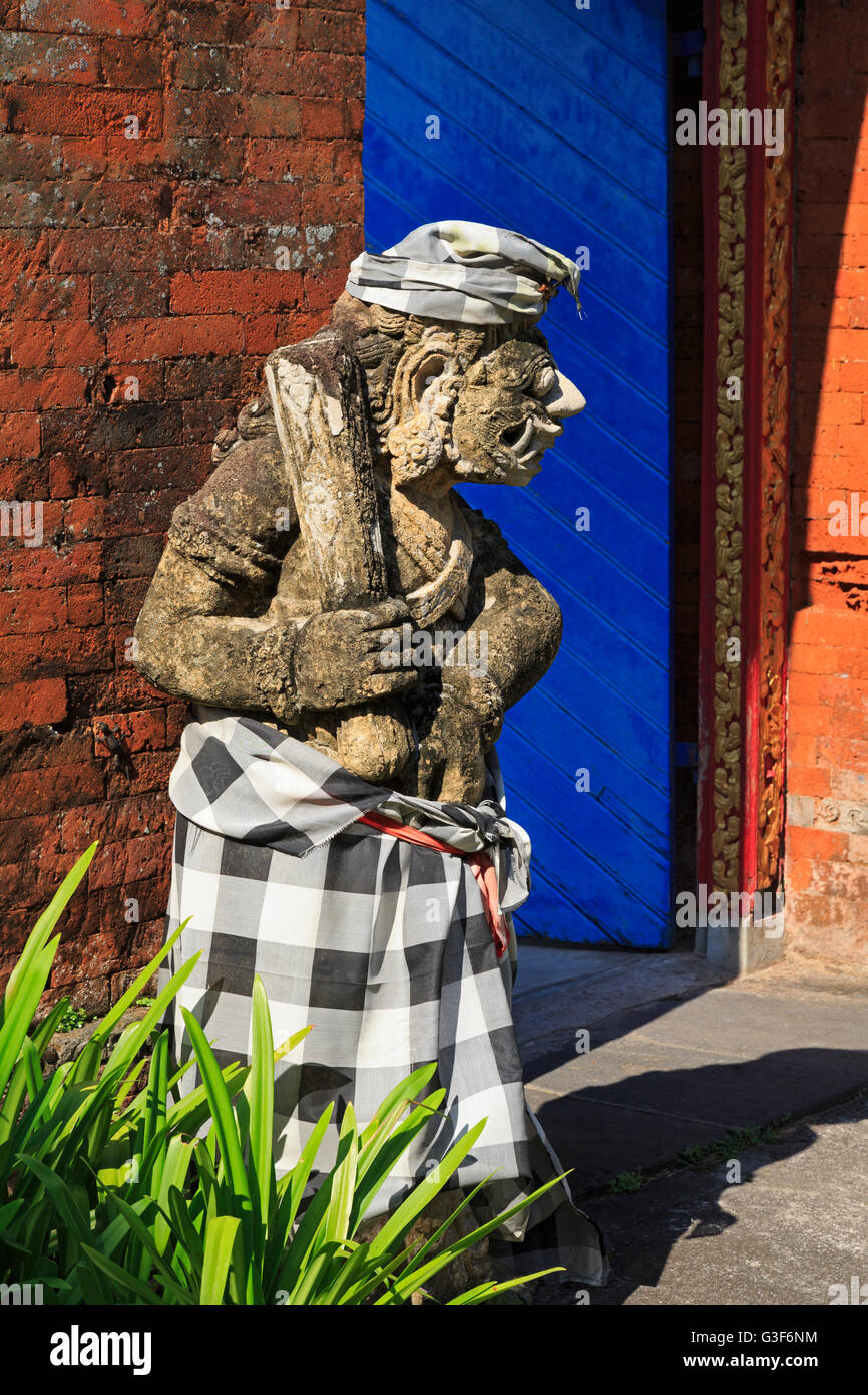 Statue, Mayura Wasserpalast, Stadt Mataram, Lombok Island, West Nusa Tenggara Provinz, Indonesien Stockfoto