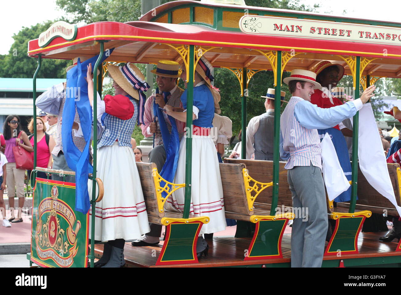 Tänzer, Entertainer Tanz auf der Hauptstraße in Magic Kingdom Disney World Florida, USA Stockfoto