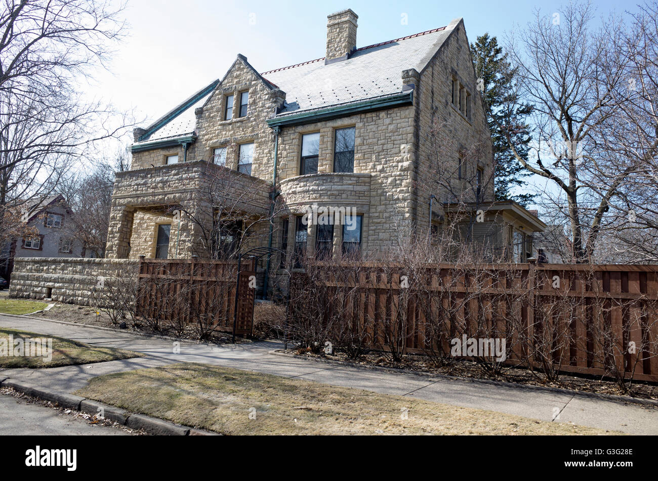 Schöne Zeit historischen Backstein-Haus in der Crocus Hill Gegend entfernt. St Paul Minnesota MN USA Stockfoto
