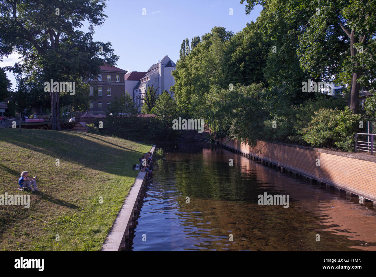 Berlin, Deutschland. 11. Juni 2016. Festival am Fluss Havel mit bunten Bühnenshow, Festplatz, Biergarten, live-Konzerte. Bildnachweis: Aitor Diago Sanchez/Alamy Live-Nachrichten Stockfoto