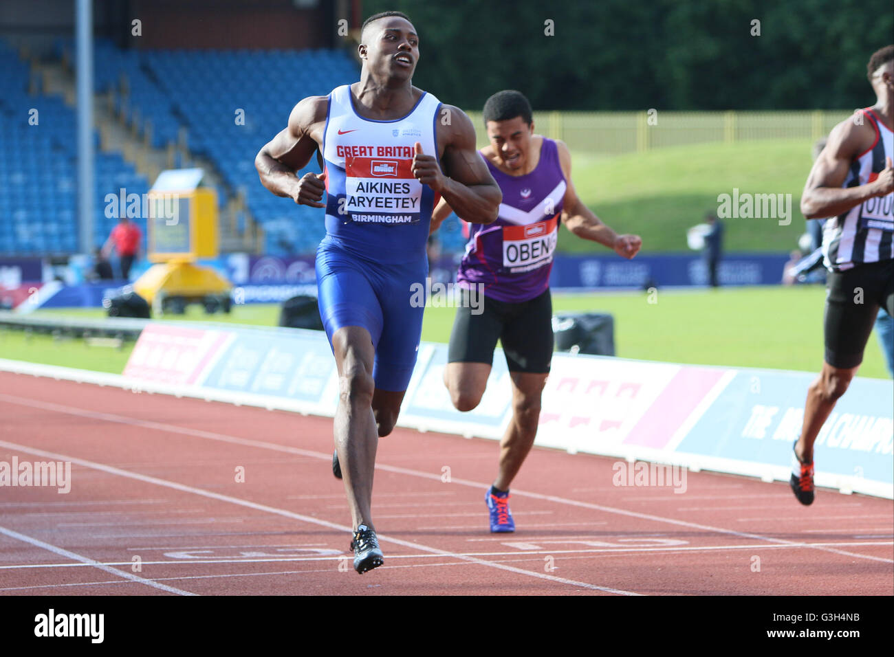 Birmingham, Vereinigtes Königreich. 24. Juni 2016. Harry Aikines-Aryeetey (Sutton & Bezirk) gewinnt seinen Vorlauf in den Herren 100m Credit: Dan Cooke/Alamy Live News Stockfoto