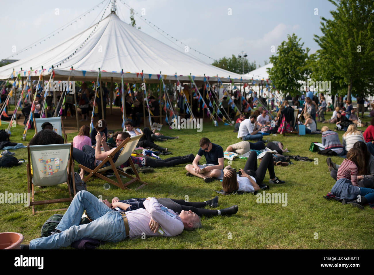 Eine Gesamtansicht Hay Festival der Literatur und Kunst in Hay-on-Wye, Wales. Stockfoto