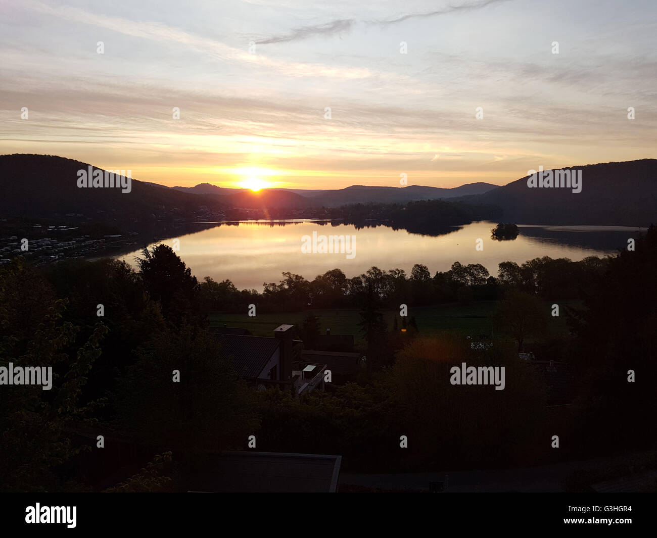 "Sonnenaufgang", Edersee, Eindruck, Morgenstimmung Stockfoto