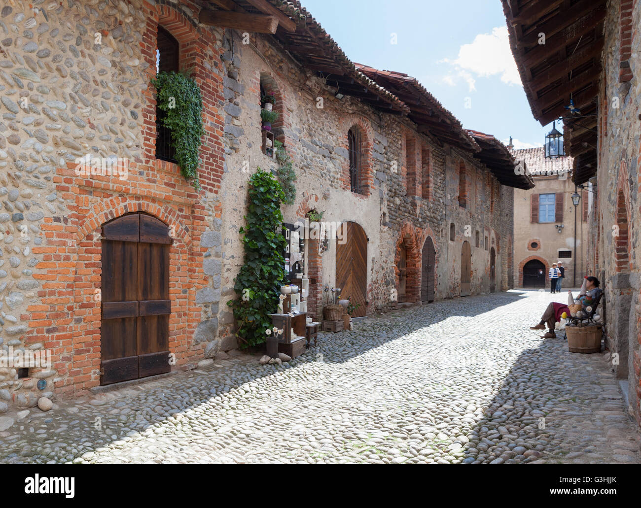 Das mittelalterliche Dorf von Ricetto di Candelo, Italien. Stockfoto