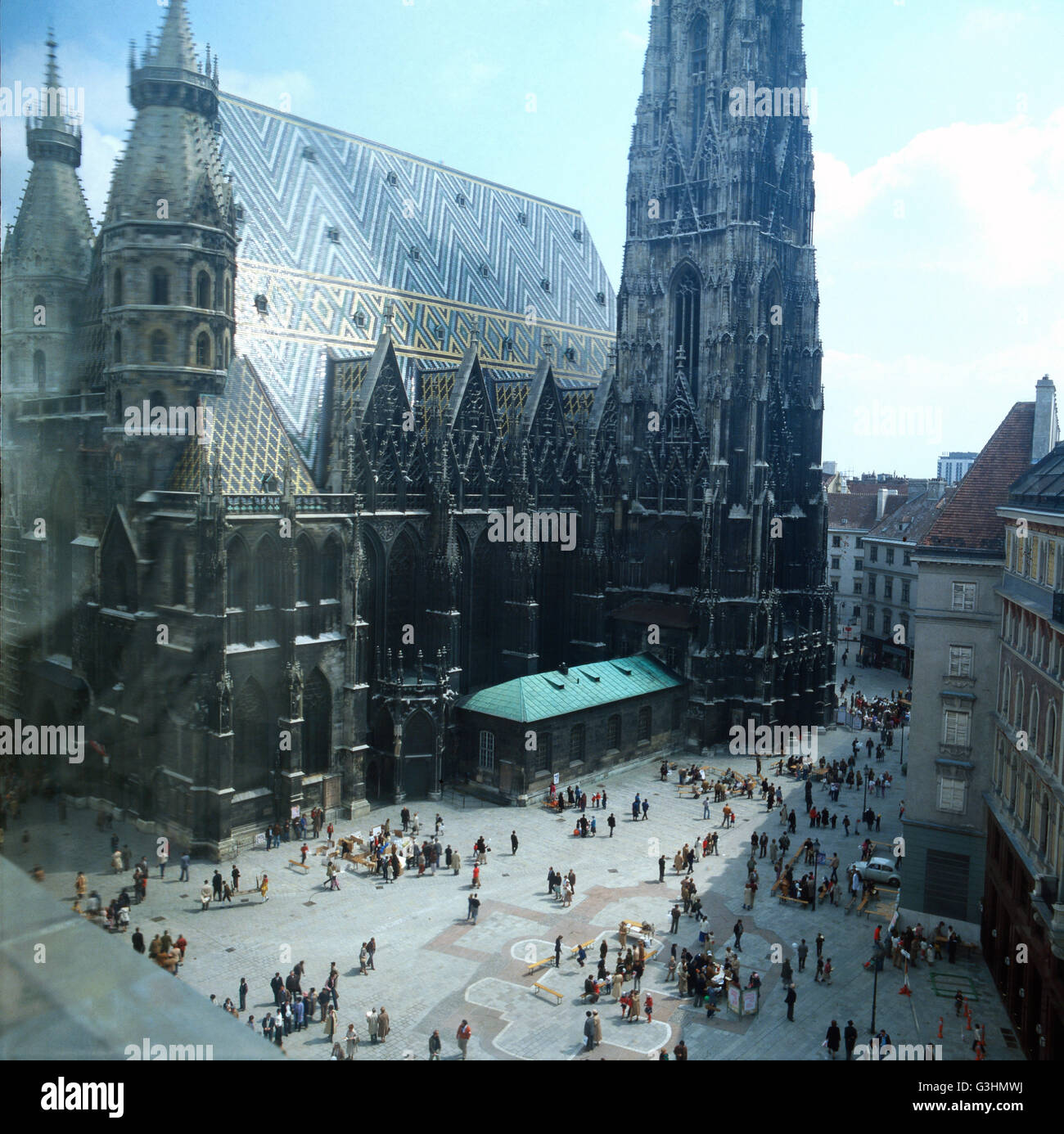 Der Stephansdom am Wiener Stephansplatz, Wien, Österreich 1980er Jahre. Der Stephansdom am Stephansplatz in Wien der 1980er Jahre. Stockfoto