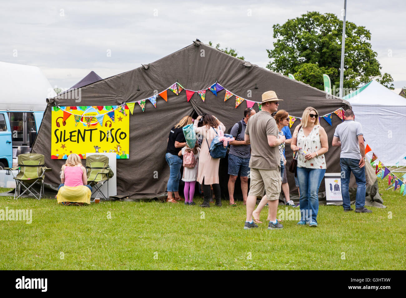 Die Silent Disco Alresford Music Festival 2016, Hampshire, England, Vereinigtes Königreich. Stockfoto