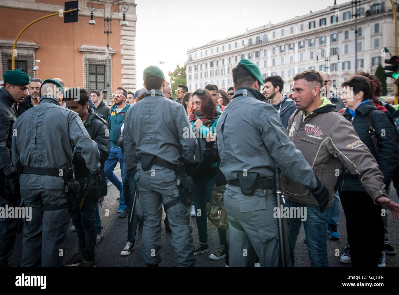 rom-italien-1-mai-2016-strafverfolgungsbeh-rden-pr-ft-beim