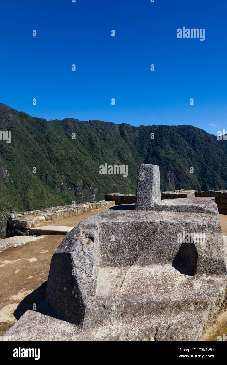 Astronomisches Observatorium Stein geschnitzt mit besonderen Merkmalen in Machu Picchu, Peru Stockfoto