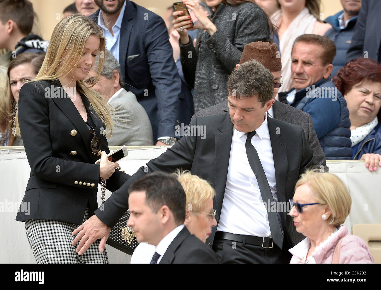 Antonio Banderas Freundin - Antonio Banderas: Erster Auftritt mit Freundin Nicole ... - Das sagt der superstar über den.