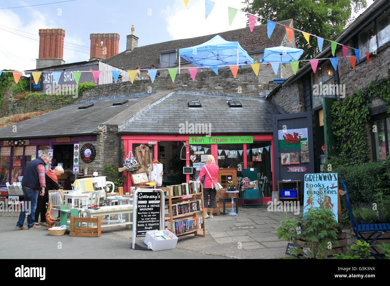 Nan Antiquitäten und Greenway Ecke Buchhandlung, Rückseite Falten, Hay-on-Wye, Powys, Wales, Großbritannien, Deutschland, UK, Europa Stockfoto