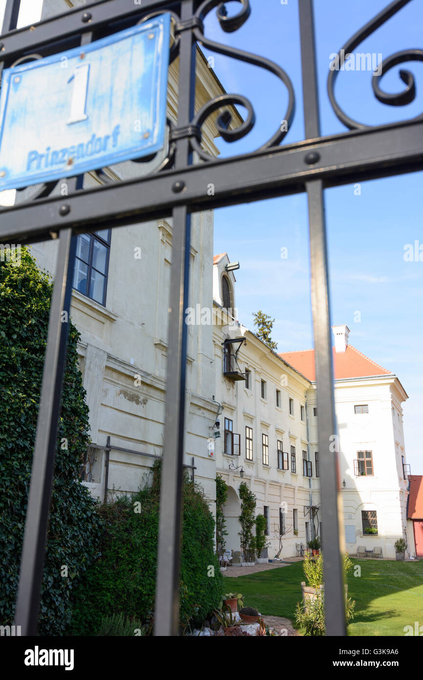 Schloss Prinzendorf: das Schloss im Besitz des Künstlers Hermann Nitsch, wer hier regelmäßig seit 1971 seine organisiert "Orgien und Stockfoto