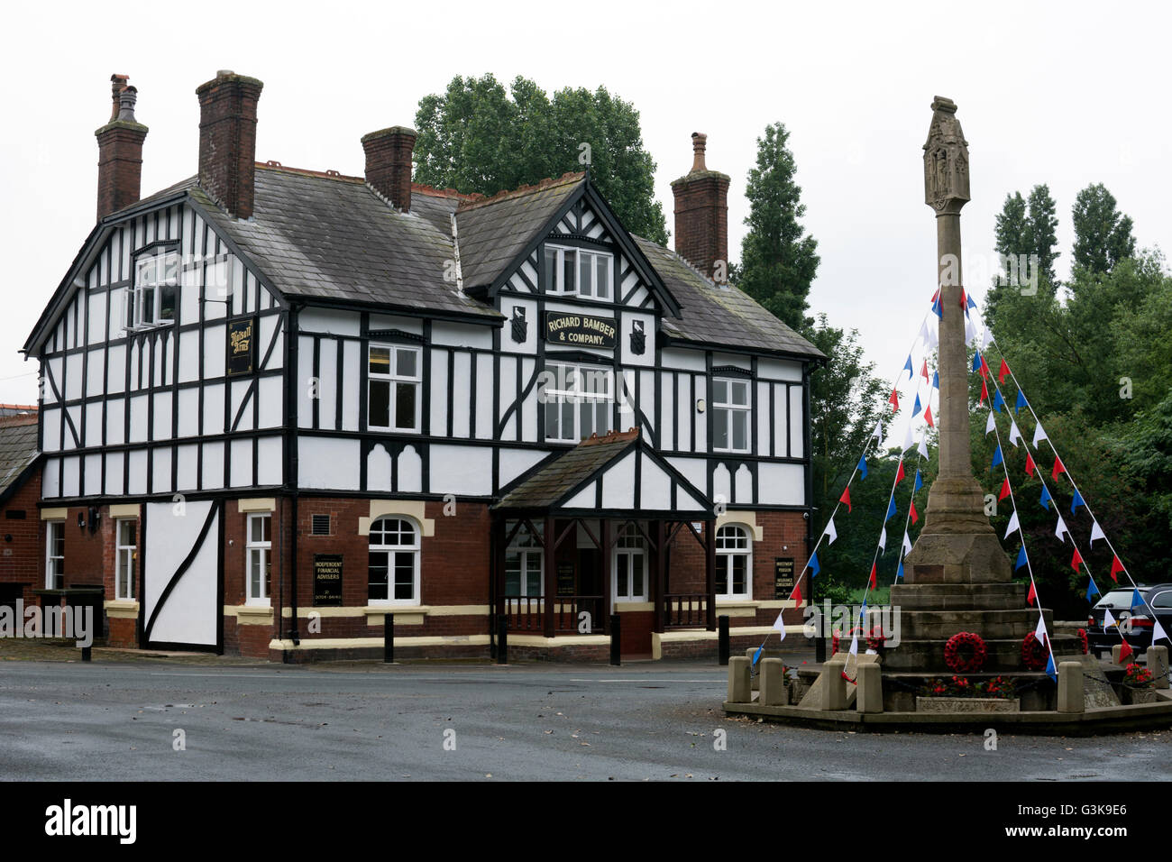 Ehemalige Halsall Arms Pub und Dorf überqueren, Halsall, Lancashire, England, UK Stockfoto