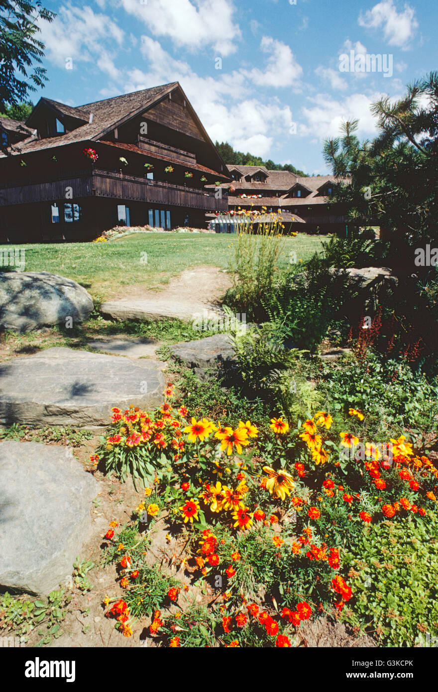 Sommer-Außenansicht der Trappe Family Lodge; Stowe; Vermont; USA Stockfoto