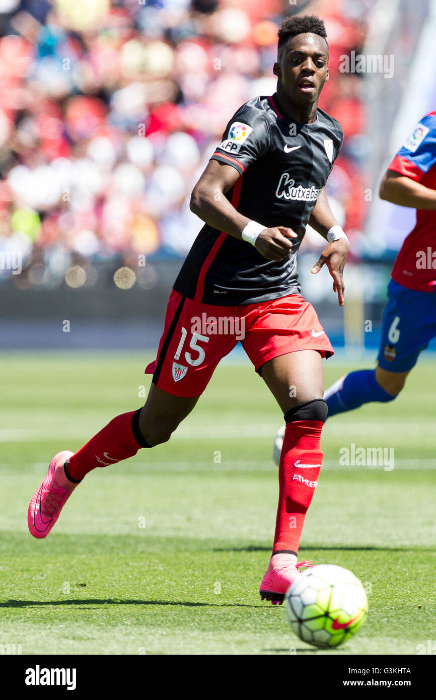 Valencia, Spanien. 24. April 2016. Inaki Williams Athletic Club in La Liga-match zwischen Levante UD und Athletic de Bilbao im Ciutat de Valencia-Stadion. Spiel endet in der Levante und Athletic Bilbao 2 Ziele gebunden worden. © Jose Miguel Fernandez de Velasco/Pacific Press/Alamy Live News Stockfoto