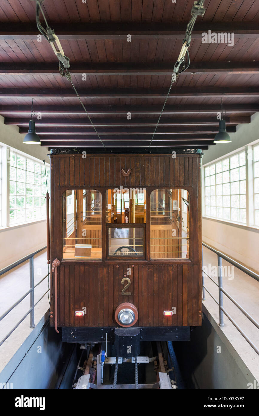 Hölzernen Wagen, historische Standseilbahn, Verbindung zwischen Südheim und Wald Friedhof, Stuttgart-Heslach, Stuttgart Stockfoto