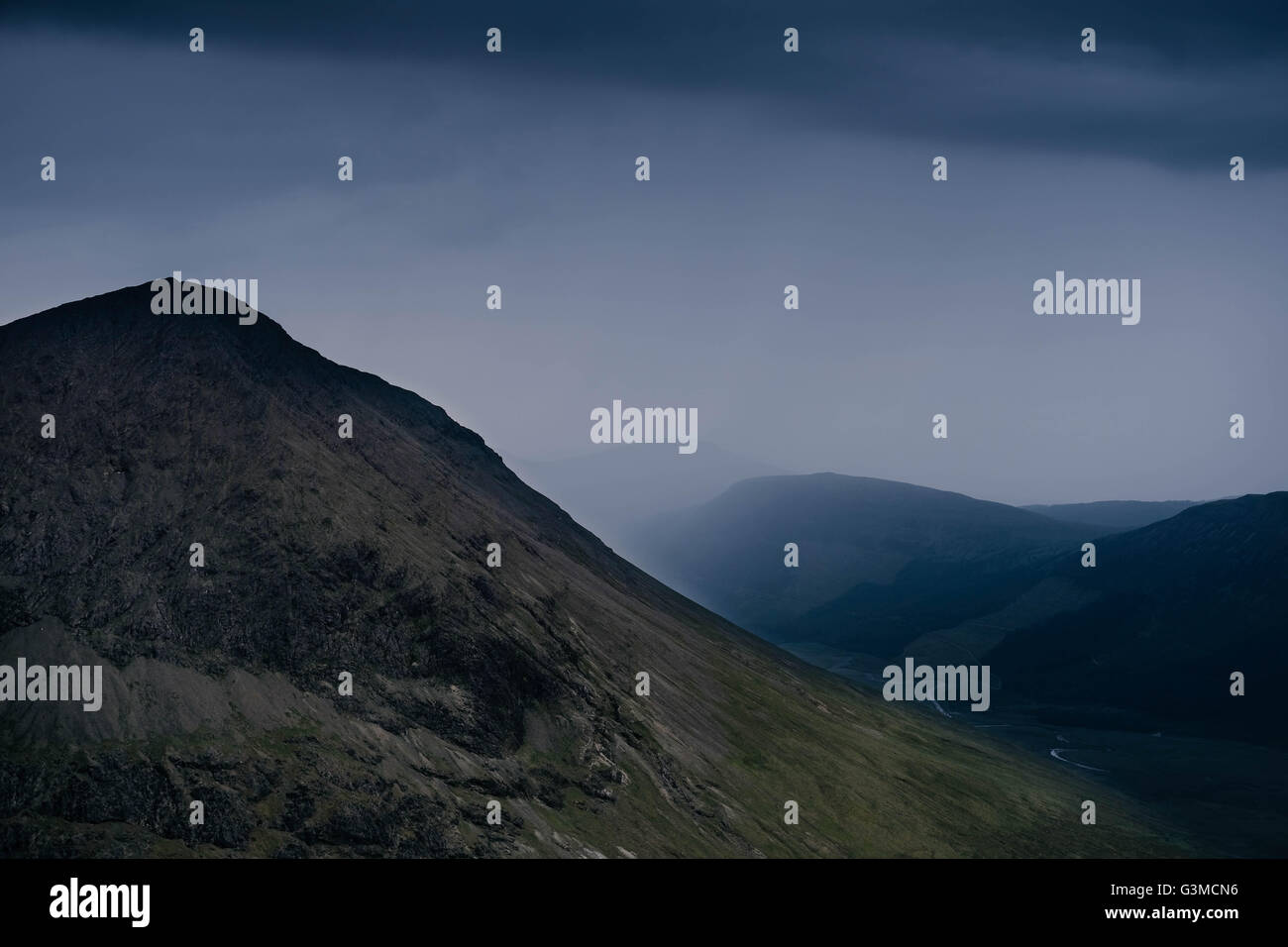 Regen der Black Cuillin, Skye, Schottland herüber. Stockfoto