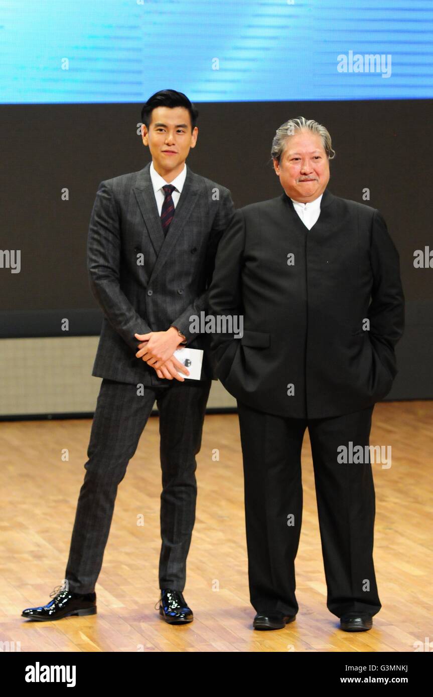 Shanghai, China. 13. Juni 2016. Jackie Chan und Eddie Peng besuchen die Eröffnungsfeier von Sammo Hung Studio in Shanghai, China am 13. Juni 2016. Bildnachweis: TopPhoto/Alamy Live-Nachrichten Stockfoto