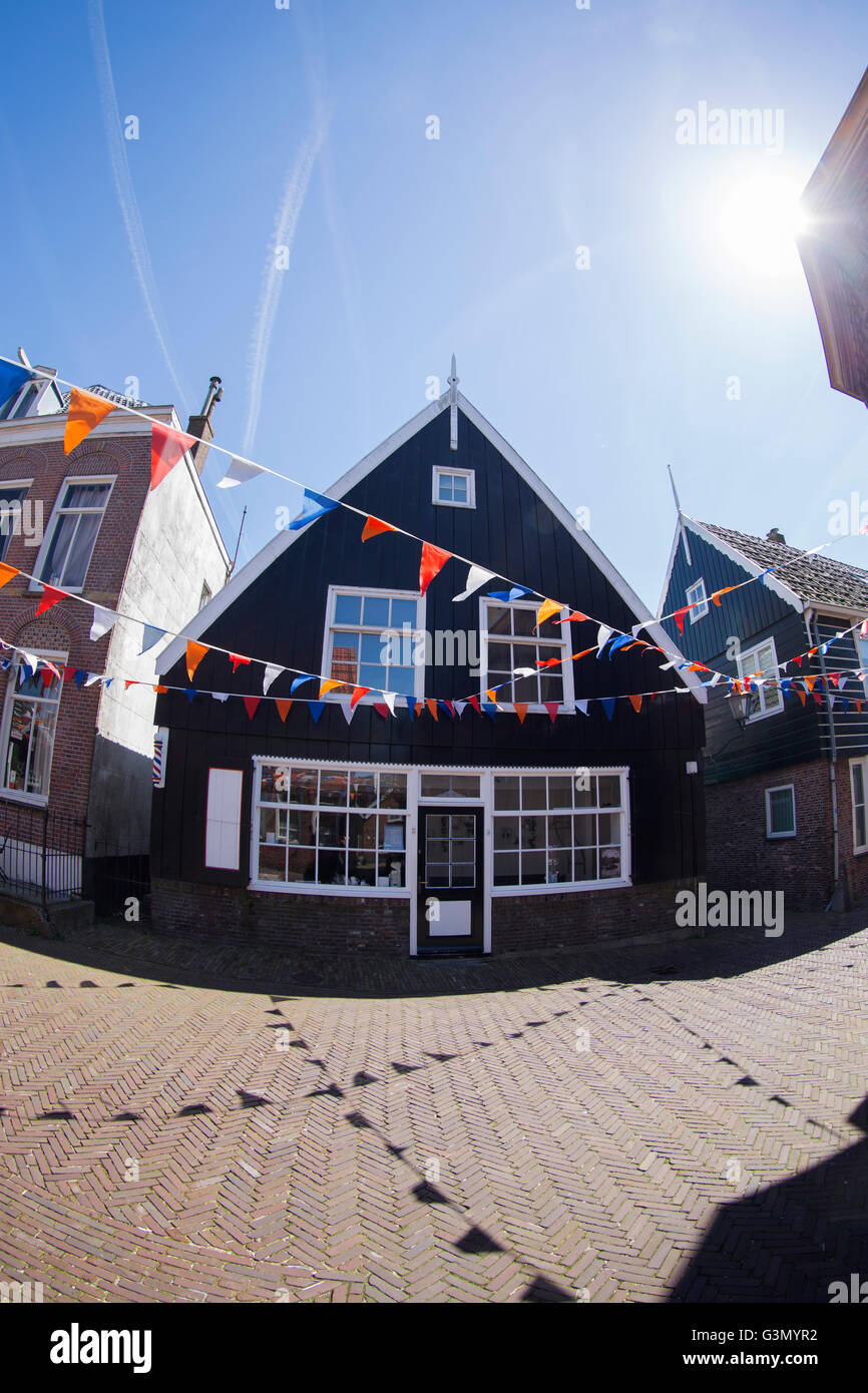 Alte Fischerei grüne Ferienhäuser auf der Insel Marken-Niederlande Stockfoto