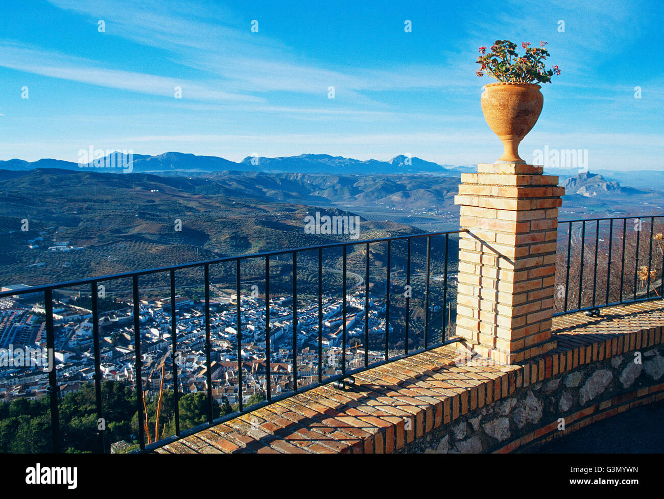 Blick vom Aussichtspunkt. Archidona, Provinz Malaga, Andalusien, Spanien. Stockfoto