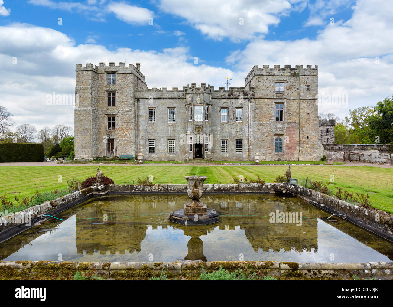 Die Rückseite des Chillingham Castle in Northumberland, England, UK Stockfoto