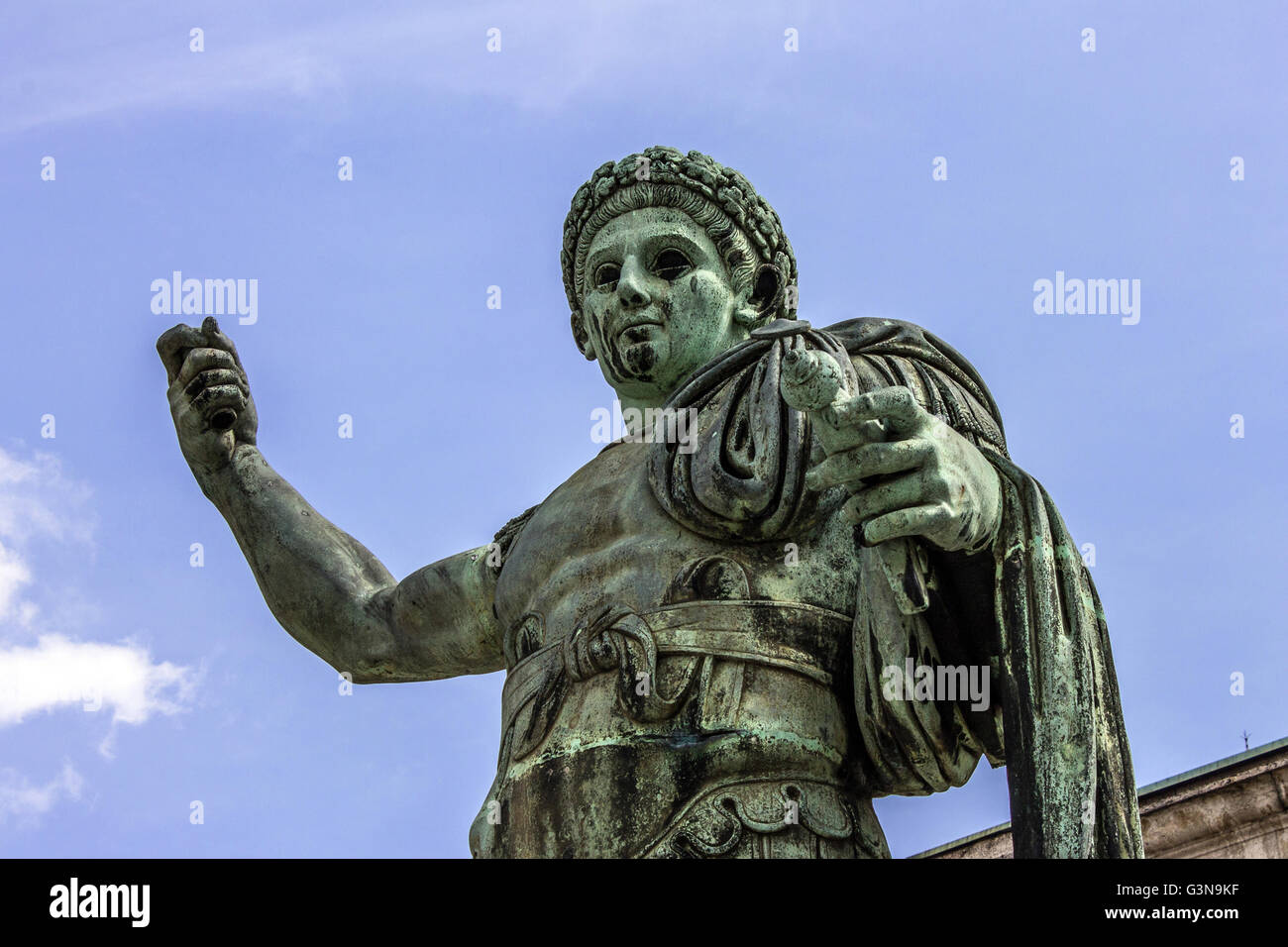 Italien, Lombardei, Mailand, Statue des römischen Kaisers Konstantin. Stockfoto