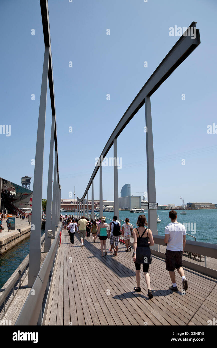 Moderne Fußgängerbrücke Rambla de Mar, Port Vell, Barcelona, Katalonien, Spanien, Europa, PublicGround Stockfoto