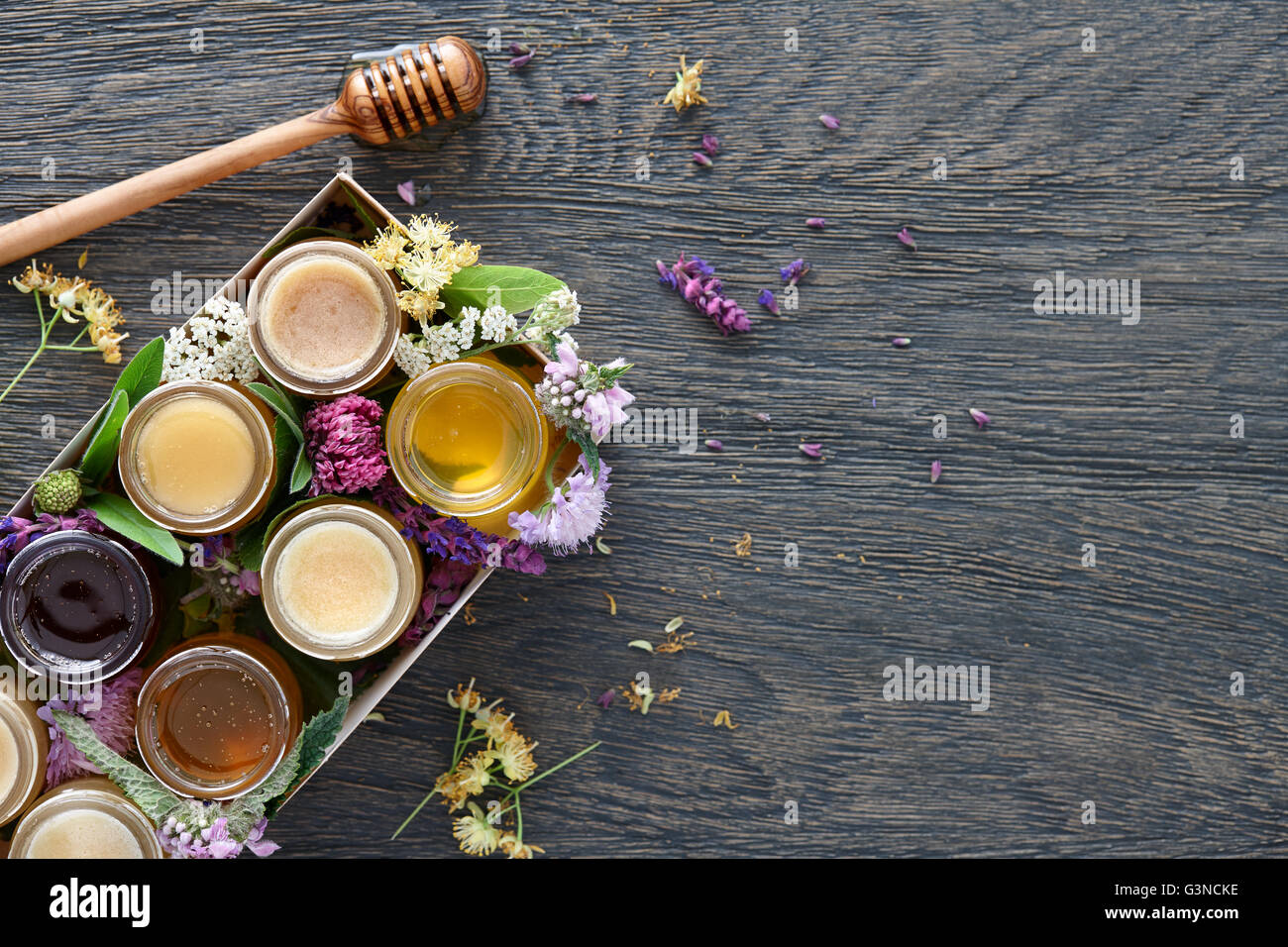 Verschiedene Arten von Honig in einer box Stockfoto