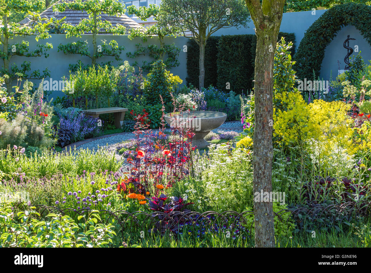 RHS Chelsea 2016 - Johannes Hospiz, eine moderne Apotheke - Jekka McVicar, designer Stockfoto