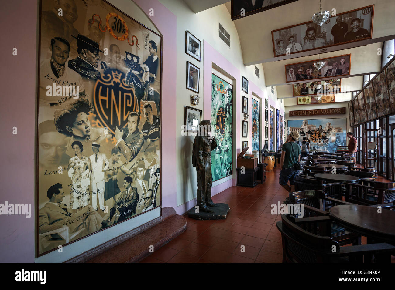 Wandmalereien in einer Bar, Hotel Nacional de Cuba, historische Luxushotel, Havanna, Kuba Stockfoto