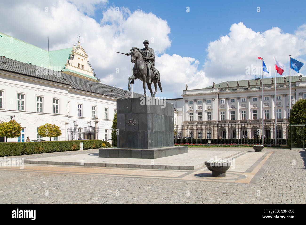 Warschau, Polen. 21. April 2016. Der Präsidentenpalast (in polnischer Sprache: Palac Prezydencki) in Warschau. Seit Juli 1994, der Palast der Amtssitz des Präsidenten der Republik Polen © Mateusz Wlodarczyk/Pacific Press/Alamy Live News Stockfoto